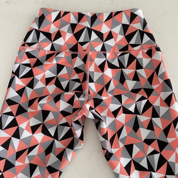 Karma Activewear Geometric Print Poly Spandex Crop Leggings Blk Gry Wht Pink S - Picture 5 of 12